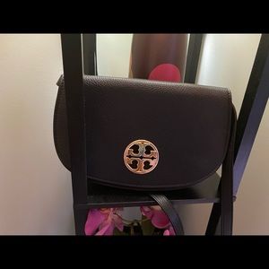 Authentic Tory Burch crossbody bag